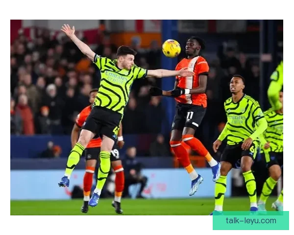 英超争冠形势再生变数豪门对决引爆本轮焦点战况多线竞争格局愈发激烈