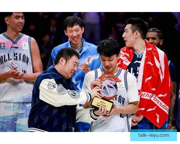 CBA新赛季揭幕战激烈角逐各队明星球员表现抢眼