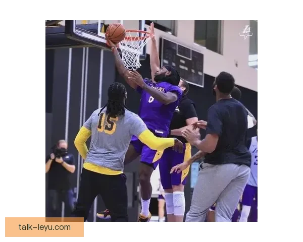 湖人逆转勇士险胜詹姆斯高光引领球队冲击季后赛