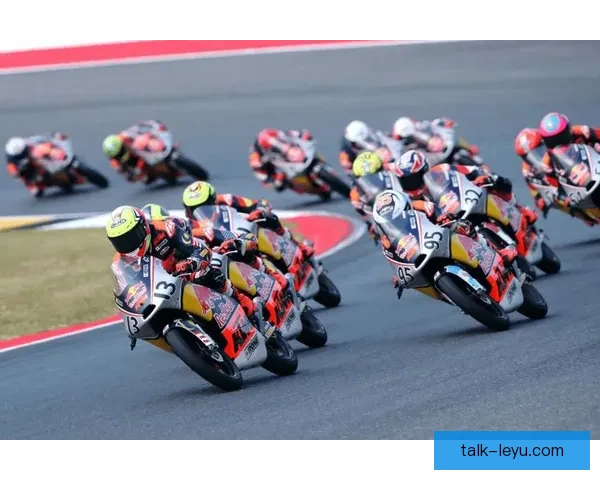 MotoGP赛季精彩回顾 新车手表现突出 赛道激烈竞争引发热议